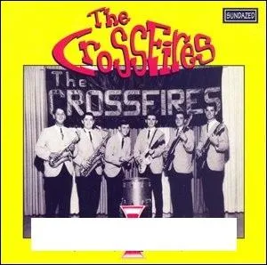 Quel est le nom du premier album des Turtles, alors que ces derniers s'appelaient encore les Crossfires ?