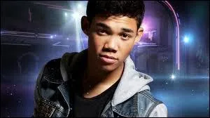 Dans quel Disney Channel Original Movie a jou Roshon Fegan en 2010 ?