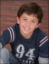 Dans quel Disney Channel Original Movie a jou Bradley Steven Perry en 2011 ?