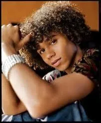Cette anne, quel ge a Corbin Bleu ?