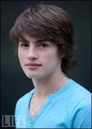 Dans quel Disney Channel Original Movie a jou Gregg Sulkin en 2011 ?