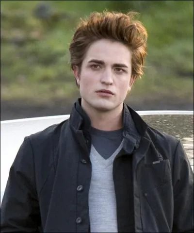 Dans quel(s) film(s) apparat Edward Cullen ?