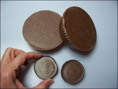 Votre meilleure amie, Sandy, vous pointe un Reese. Qu'est-ce que c'est ?