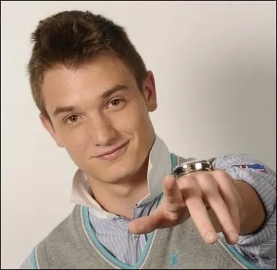 Qu'apprend-t-on sur Alvaro ?