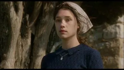 Quel est le premier mtier de Nora ?