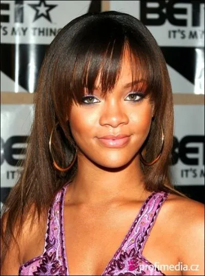 Comment se nomme son duo avec Eminem sur Unapologetic ?