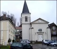 Je me rends maintenant dans la ville Francilienne de La Celle-Saint-Cloud, o les habitants portent le nom de ...