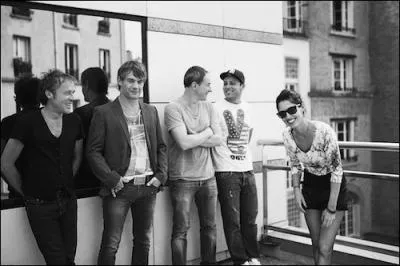 Quel est le nom de ce groupe de rock, dont les plus grands titres sont 'Lola' et 'Butterfly' ?