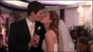 Dans l'pisode 4 de la saison 3, en quoi Nathan est-il dguis  la soire ?