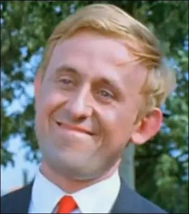 Encore un second rle populaire du cinma franais avec un physique atypique et un air ahuri rendu clbre par son rle de Marchal des Logis Merlot dans la srie des   Gendarmes   ... .