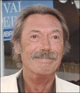 Acteur de seconds rles, issu du Caf-Thtre que l'on  vu incarner un prisonnier dans son dernier film   Mais qui a retu Pamela Rose   ... .