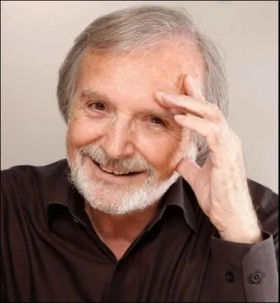 Aprs des dbuts de musicien, il dbute au cinma en 1971 dans un film de Philippe Clair   La grande Java   ... .