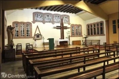 Comment s'appelle l'association choisie par le diocse de Bourges pour racheter l'glise Saint-Eloi,  Vierzon ?