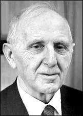 Qui fut prix Nobel de sciences conomiques en 1971 ?