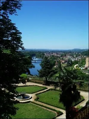 Dans quel dpartement est situe la ville de Fumel ?