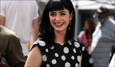 Comment s'appelle sa meilleure amie, joue par Krysten Ritter ?