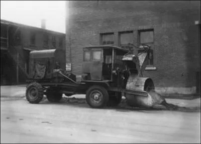 Dans quelle dcennie Arthur Sicard met-il au point la premire version de sa souffleuse  neige ?
