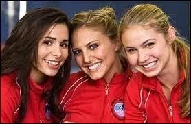 De qui Kaylie et Loren sont-elles amoureuses dans la saison 1 ?