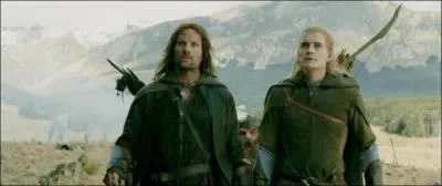 Qui forme le trio (Homme, Elfe & Nain) qui a tout donn pour dfendre la terre du milieu et protger Frodon ?