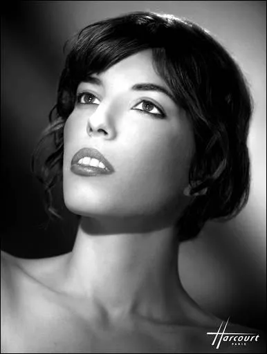 Actrice , mannequin et chanteuse, une enfant de la balle, voici ...