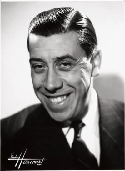 Heureux qui comme le pre Camillo , voici... .