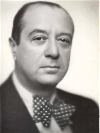 Raimu de son vrai nom Jules auguste Muraire (1883/1946) fait son apparition au cinma dans...