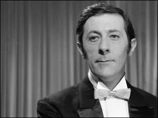 Jean-Rochefort est apparu pour la premire fois au cinma dans...