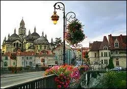 Nous sommes dans la prfecture Dordognaise, c'est--dire  Prigueux. Comment appelle-t-on ses habitants ?