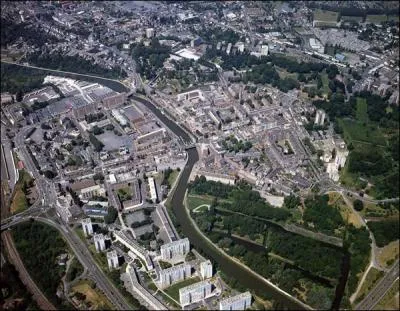 Ils taient un peu plus de 31 000 au dernier recensement (2009). Ce sont les habitants de Maubeuge, appels les :