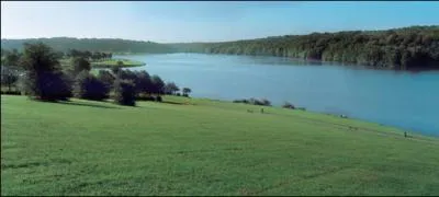 Quel Parc rgional naturel se trouve  proximit de Maubeuge ?