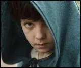 Ce jeune druide au destin tout trac, malfique, lui aussi assoiff de vengeance, commettant ainsi un acte terrible pour tous les fans de Merlin, qui sont les acteurs qui le jouent ? (enfant et jeune)