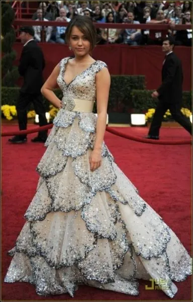 Avec qui est-elle ennemie ?