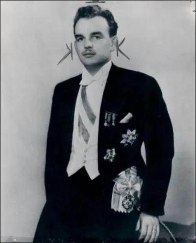 Ce  vrai  Prince fut un Prince Charmant  son poque. Et l'histoire de son mariage fut une histoire de conte de fe, ou presque... Qui est-ce ?