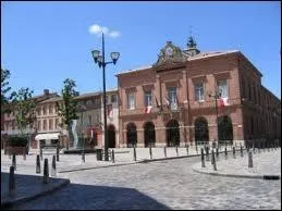 Je me rends  Castelsarrasin, ville du Tarn-et-Garonne o les habitants se nomment les ...