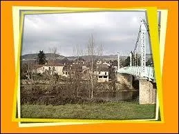 A Fneyrols, la population portent le nom de ...