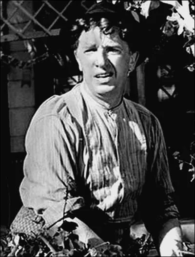 N en 1905 et dcd en 1991  Marseille. Comme beaucoup il dbuta au music-hall. Pagnol lui donna sa chance dans  Merlusse . Il tait trs touchant dans le rle d'Ugolin.