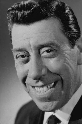 N en 1903  Marseille, dcd en 1971  Paris. Cet immense acteur figure au panthon de la comdie. Chez Pagnol on peut retenir son rle dans  Le Schpountz  et sa fameuse tirade.