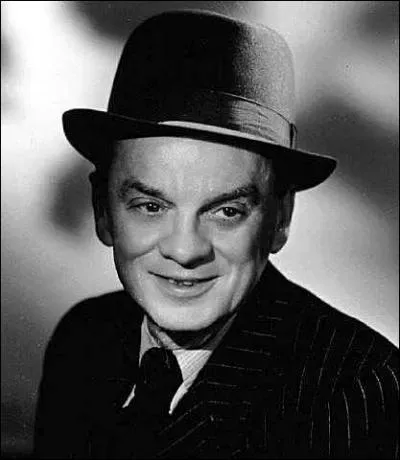 N en 1881  Marseille, dcd en 1949  Antibes. Il a fait ses dbuts au music-hall avec Raimu. Ce petit homme reste clbre pour son rle du chauffeur du ferry-boat dans la trilogie.