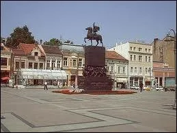 Notre priple nous conduit  Ni, ville loigne de la Promenade des Anglais ?