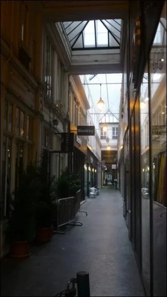 Il est dans la continuit du prcdent.