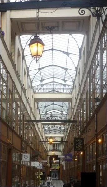 Ce passage dans la continuit du prcdent est le plus haut de Paris.