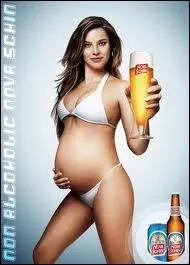 Sant - Pour que le bb soit plus rsistant, il est recommand aux femmes enceintes de boire une bire par jour  partir du sixime mois de grossesse.