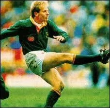 Buteur de l'quipe d'Afrique du Sud des annes 1980  1992, il a volu au poste de demi d'ouverture.