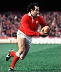 Demi de mle d'exception de l'quipe du Pays de Galles de 1967  1978, il fut dsign comme le meilleur joueur gallois de tous les temps.