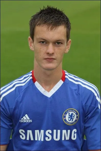 De quelle faon l'Anglais  Joshua McEachran  entre-t-il dans les annales de la  Ligue des champions  ?