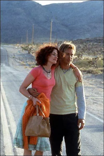 En 2001, il est Jerry Welbachdans ce film ... .