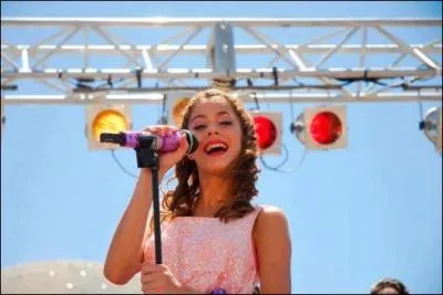 Quel est le titre de cette chanson ? Ou l'a-t-elle chante ?