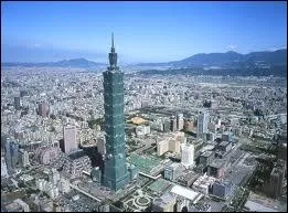 La ville de Taipei est clbre pour sa tour s'levant  508 mtres de hauteur. Dans quel pays est-elle situe ?
