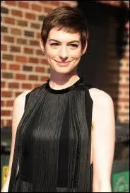 Pour les besoins de quel film, s'est-elle rcemment coup les cheveux ?