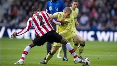 Quel vnement tonnant s'est produit le 24 octobre 2010 lors du choc PSV-Feyenoord,  l'occasion de la 10me journe du championnat des Pays-Bas ?